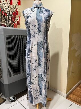 XL Sleeveless Floral Cheongsam Dress in Blue and White #11